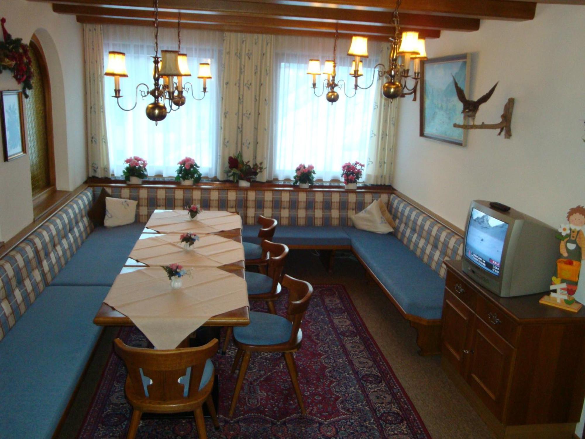 Hotel Garni Val-Sinestra Ischgl Kültér fotó